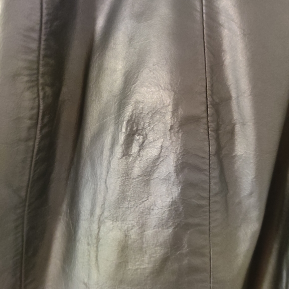 Byrne's & Baker Black Leather Mini Skirt, size 8 - Picture 4 of 5